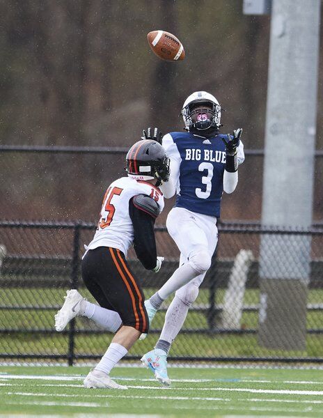 CLASH OF THE TITANS: Unbeaten arch rivals Marblehead, Swampscott meet in Fall 2 football finale